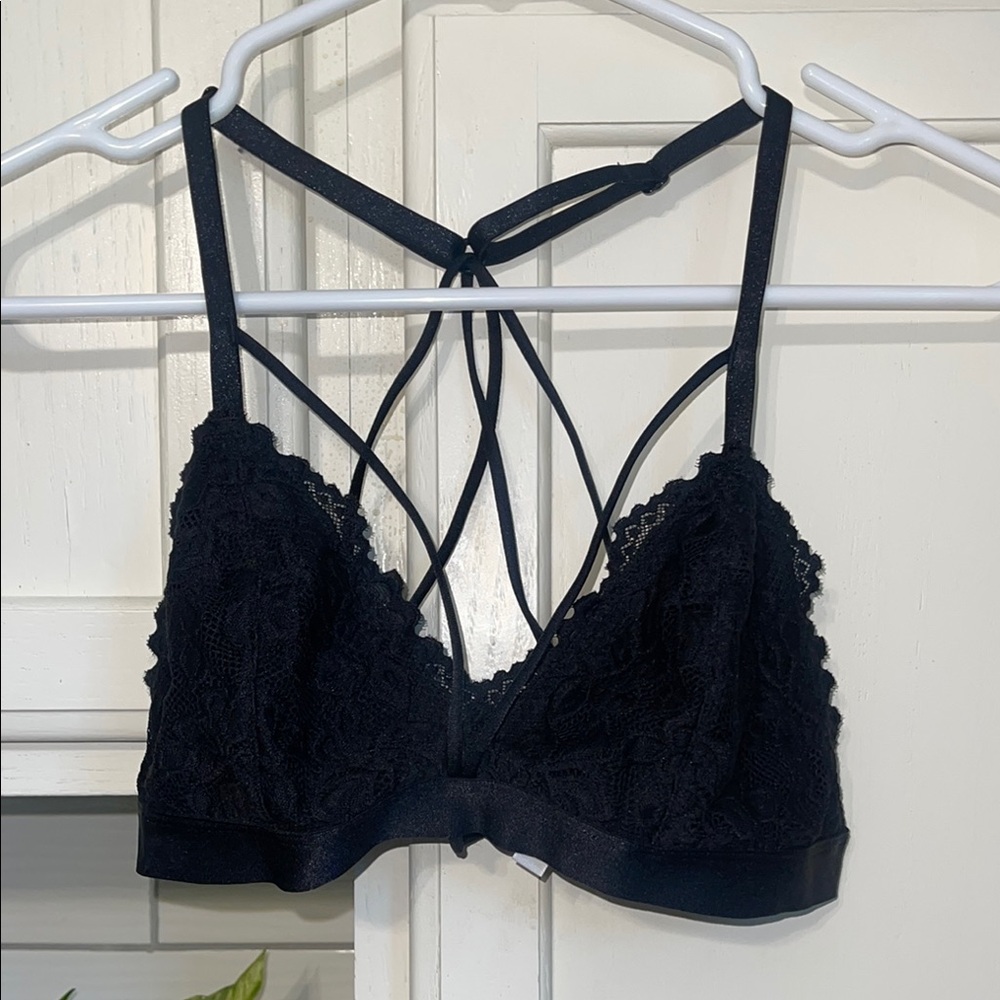 Elegant Black Lace Strappy Bralette
